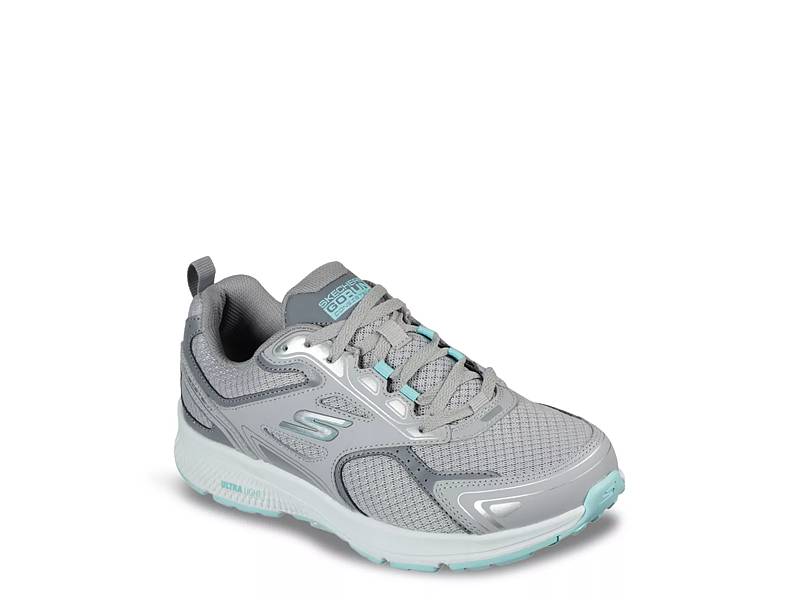 Womens wide hot sale width pumas