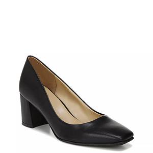 Low block clearance heel pumps black