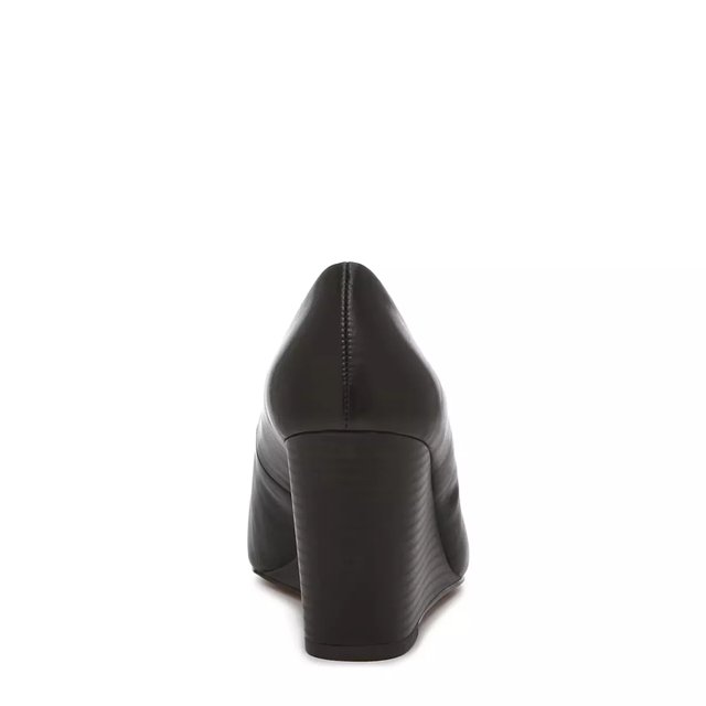Black wedge shoes size 6 on sale