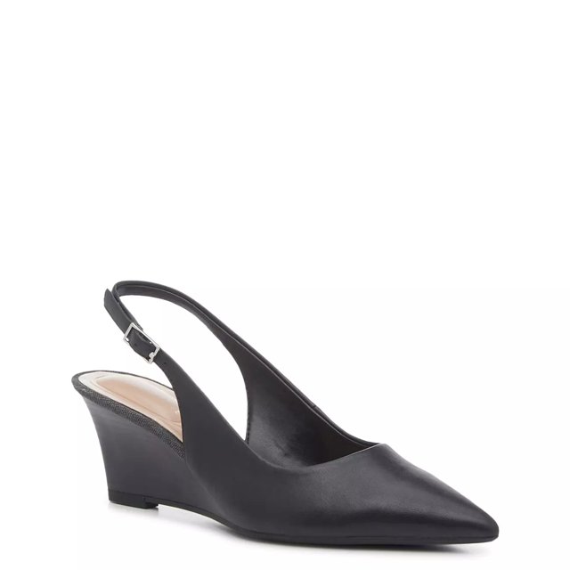 Black pumps at dsw top