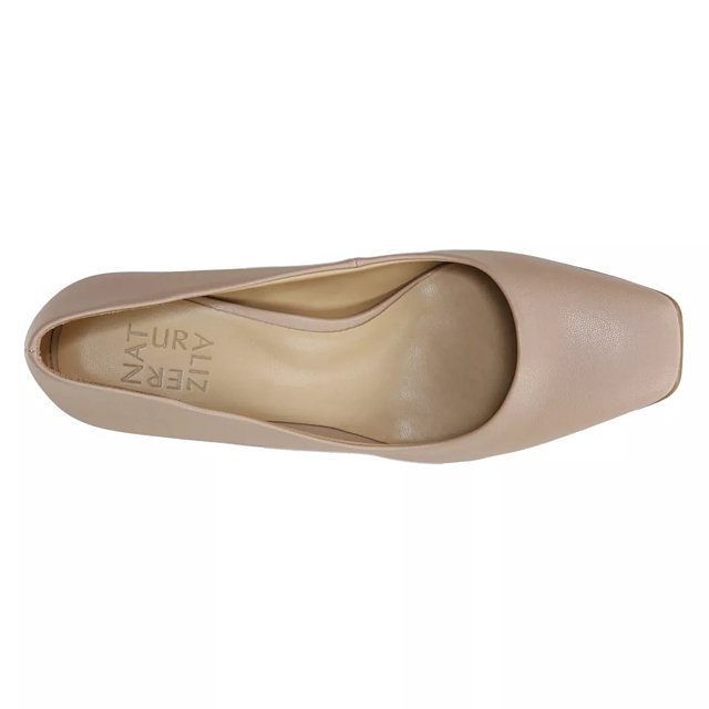 Naturalizer white pumps discount