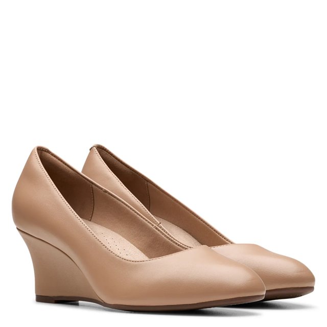 Wide wedge pumps discount