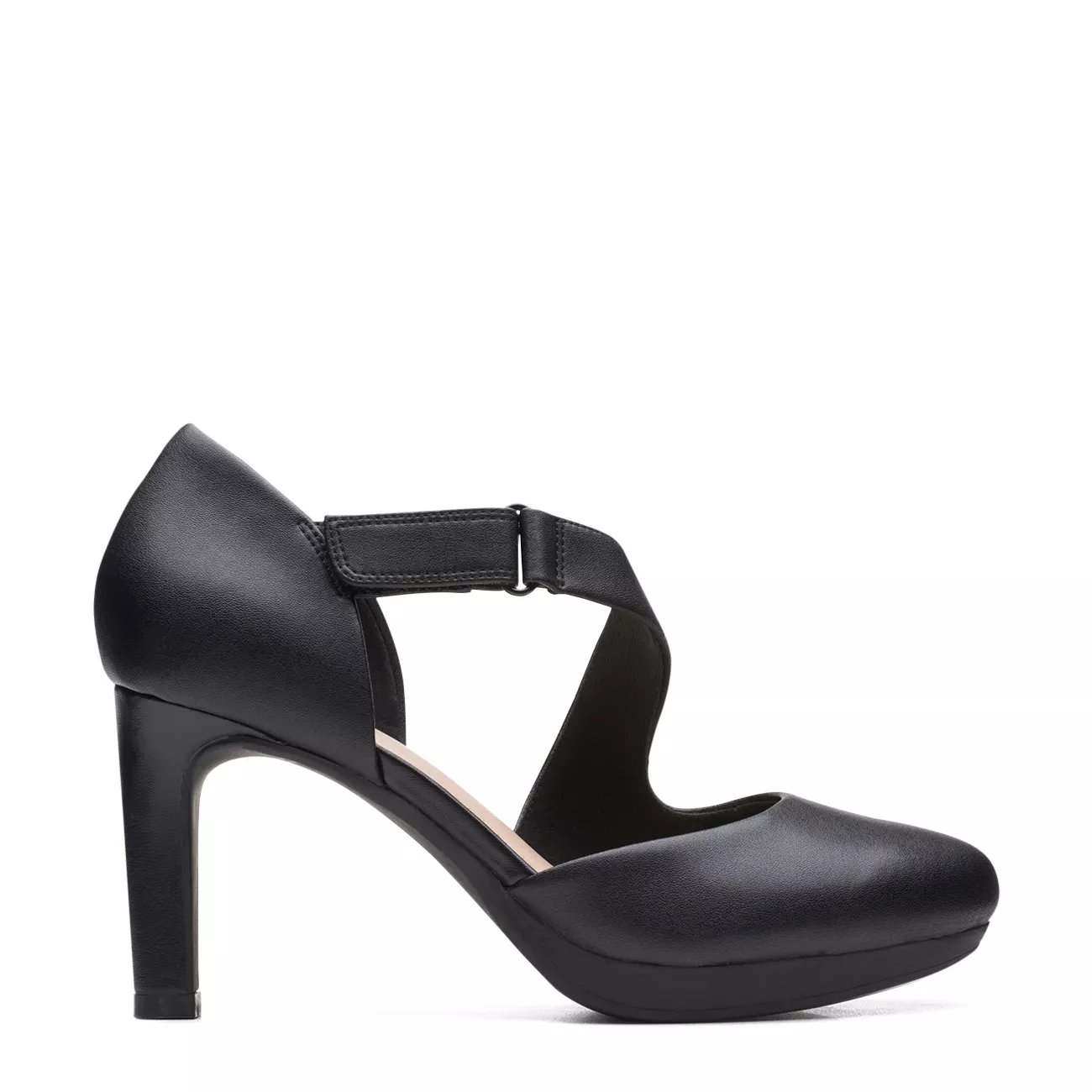 Clarks Women's Ambyr Glow Pump DSW Canada