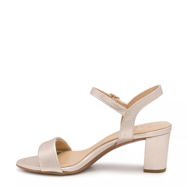 Naturalizer sandals dsw discount