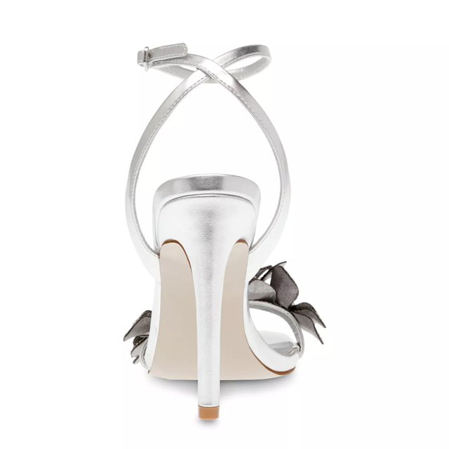 Steve Madden Women s Ulyana Evening Sandal in Silver Size 8 Medium