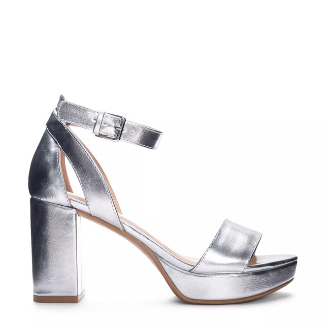 Dsw wide hotsell width heels