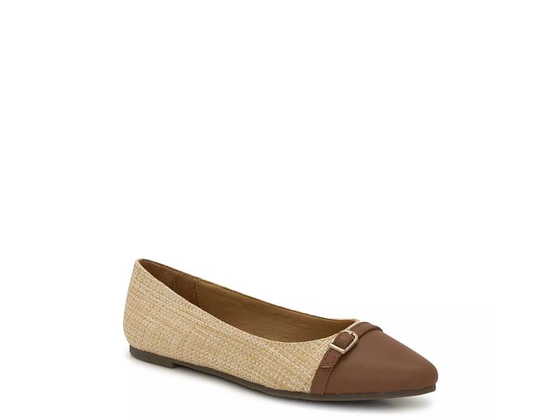 Dsw deals flats wide