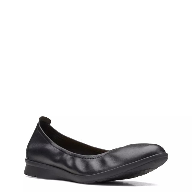 Clarks Women s Jenette Ease Ballet Flat The Shoe Company