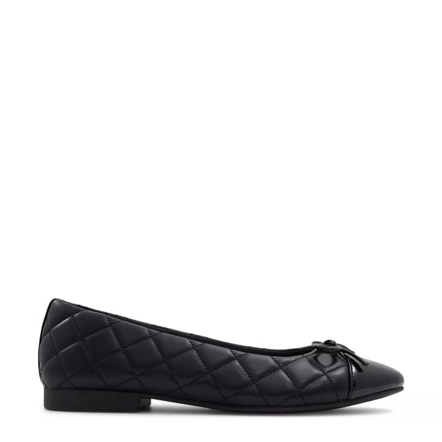 Call It Spring Women s Sweety Ballet Flat in Black Size 6 Medium