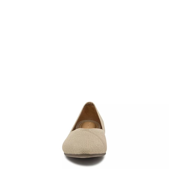 Dsw flats cheap wide