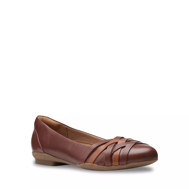 clarks sara clover flats