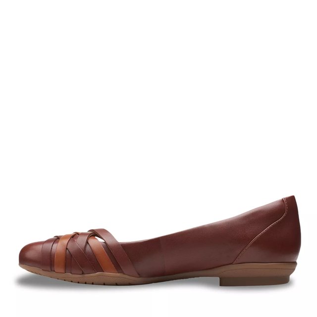 clarks sara willow flats