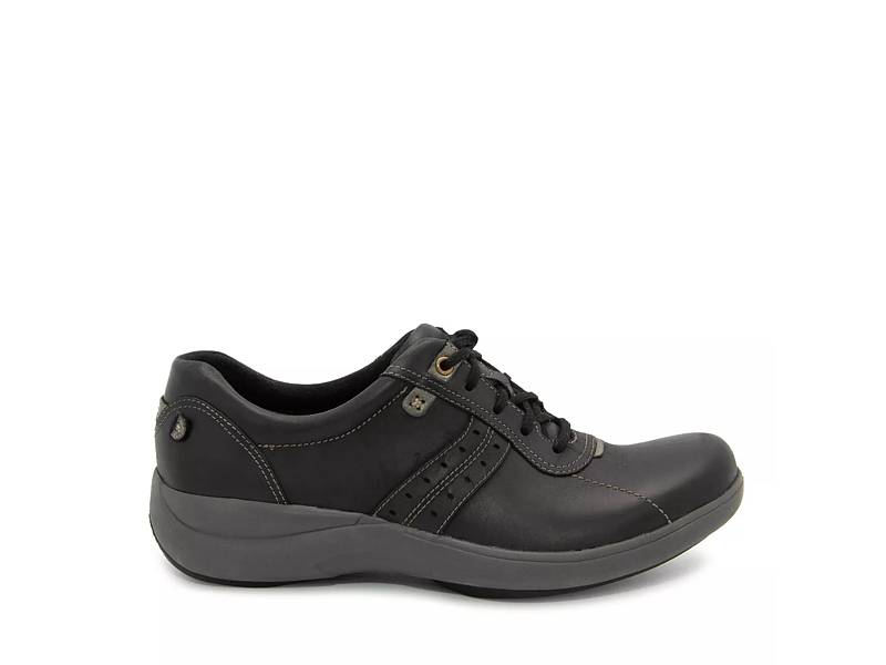 Aravon Shoes Boots Sandals Handbags And More Dsw Canada