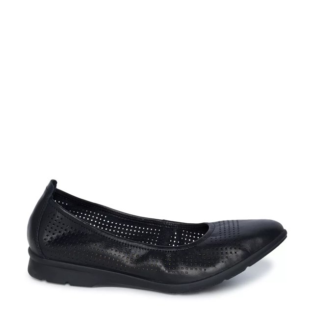 Wide width women's deals flats