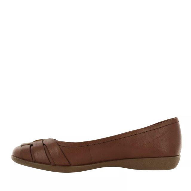 naturalizer freeport flat