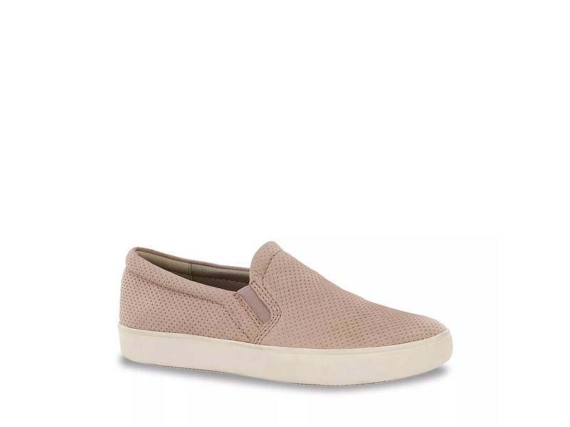 Naturalizer store shoes canada