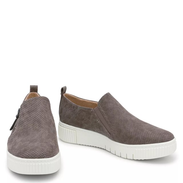 SOUL Naturalizer Women s Turner Wide Width Slip On Sneaker