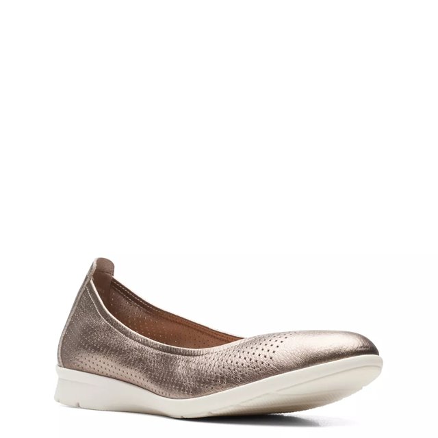 Clarks flats dsw deals