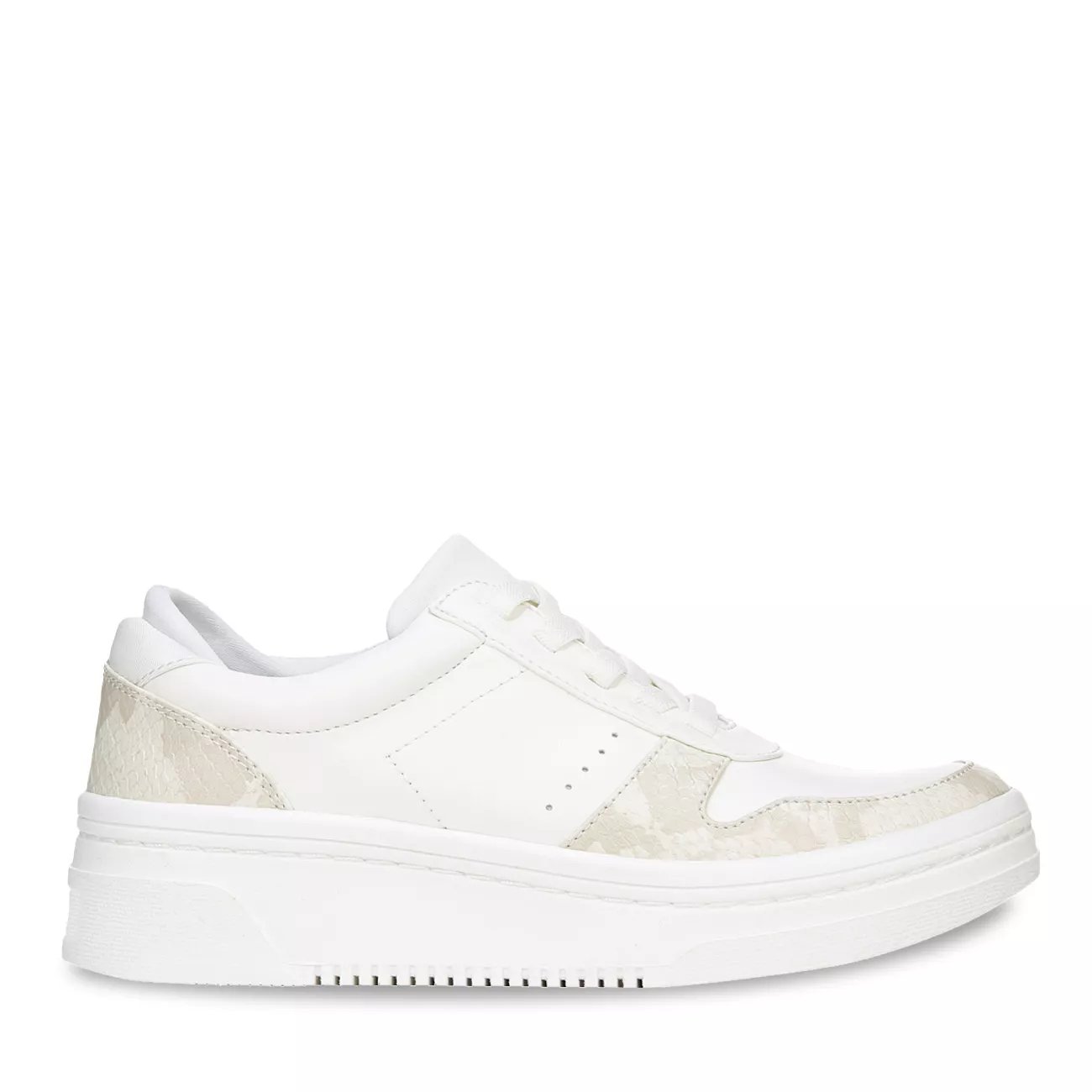clarks layton pace platform sneakers