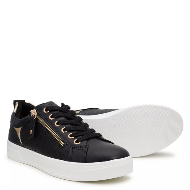 Steve Madden Women s Brookee Sneaker in Black Size 38 Medium