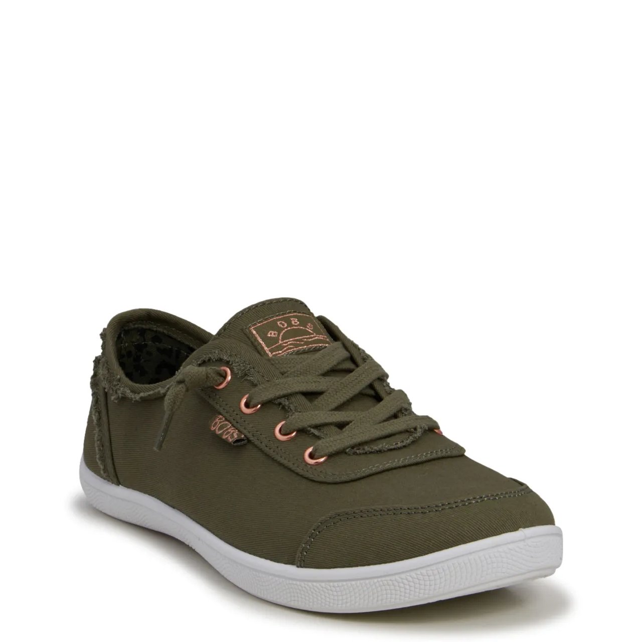 Women s Wide Shoes Shop Online Save The Shoe Company