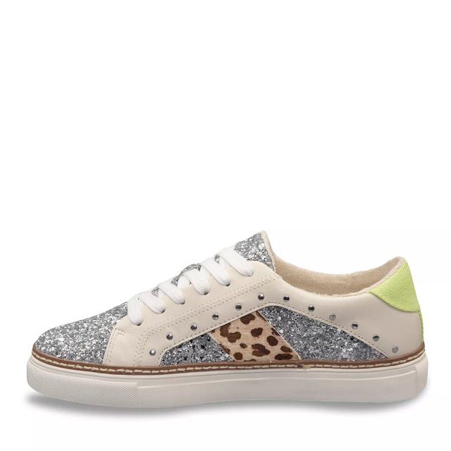 kalinda sneaker