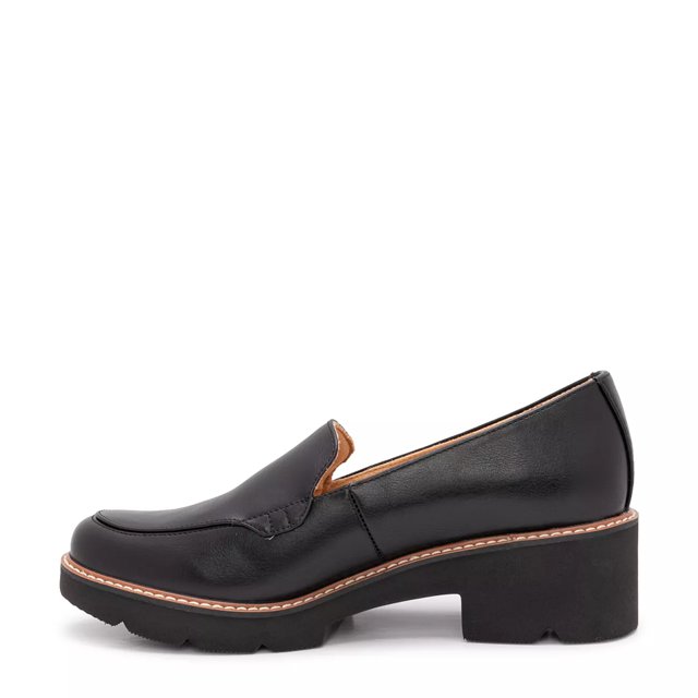Naturalizer store eve loafer