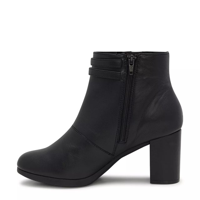 Clarks Women s Bayla Light Ankle Bootie