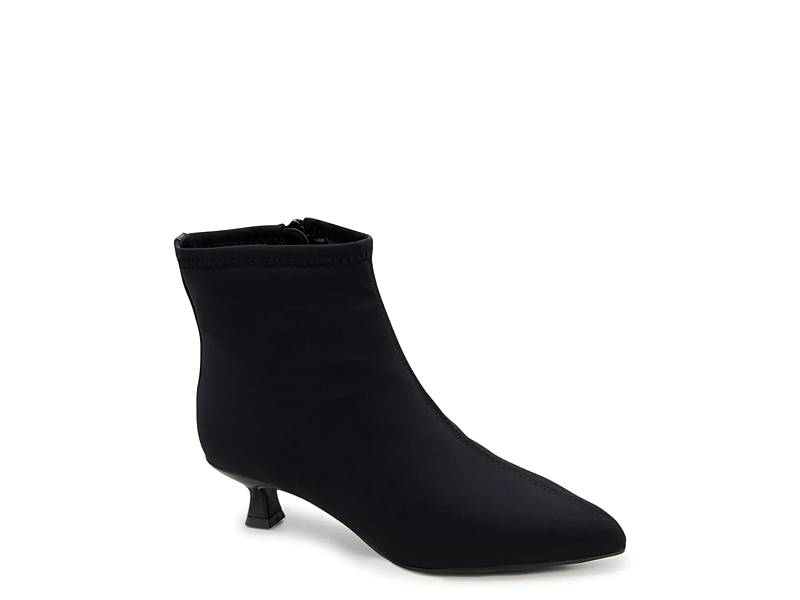 Shop Women s Ankle Boots Booties Save DSW Canada