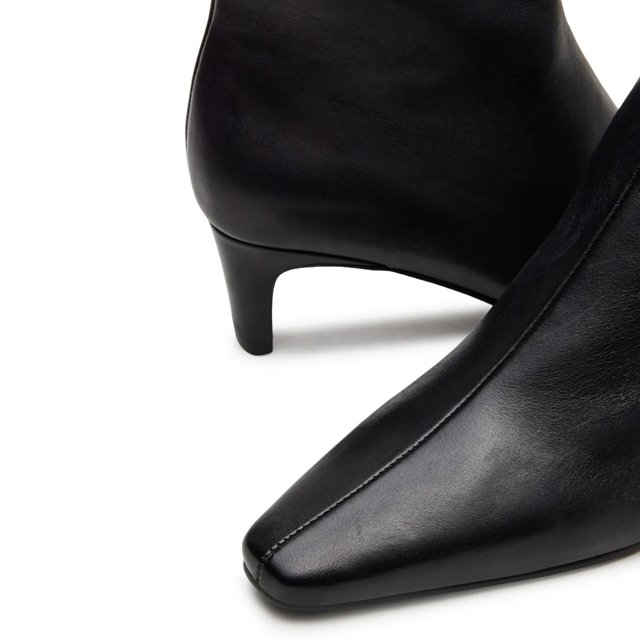 Black kitten ankle boots top