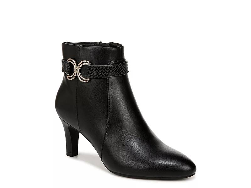 Shop Women s Ankle Boots Booties Save DSW Canada