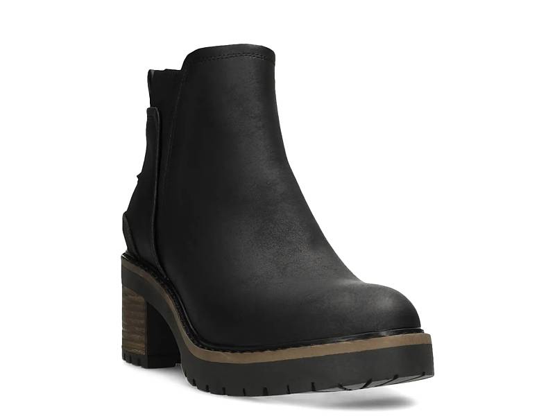 UGG Women's Classic Short II Boot | DSW Canada