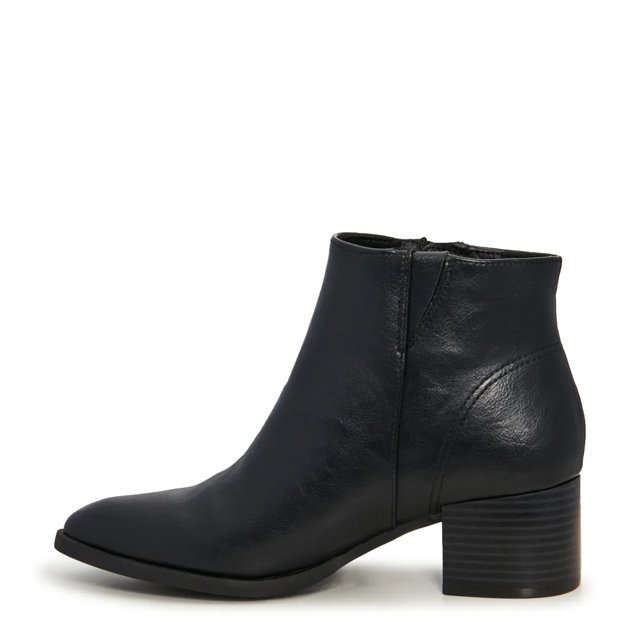Lifestride Women s Dynasty Ankle Bootie in Black Size 6 Medium