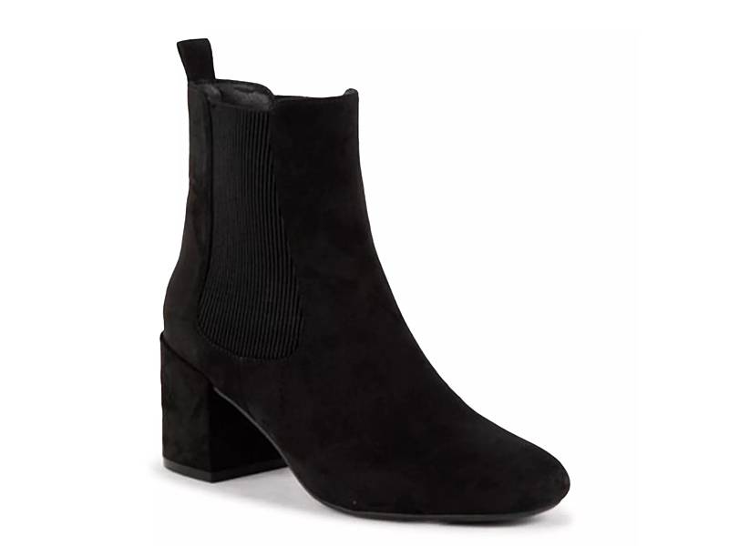 Shop Women s Chelsea Boots Save DSW Canada