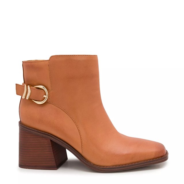 Finchie bootie clearance vince camuto