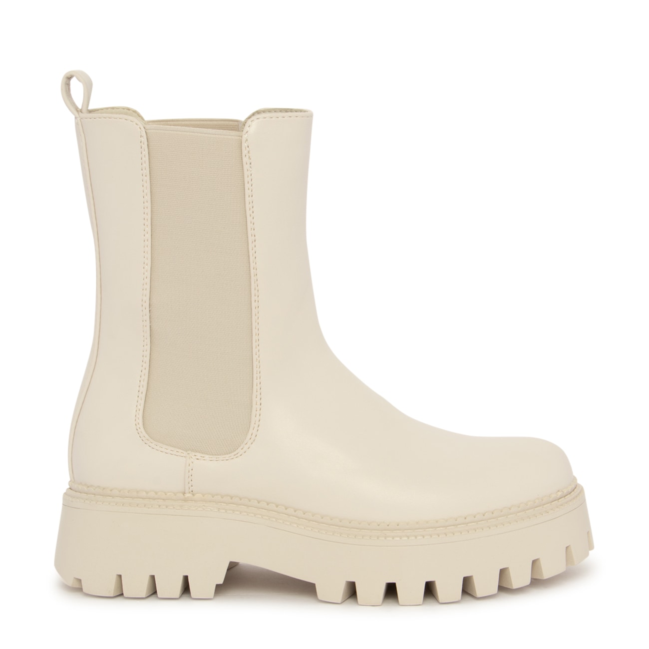 Steve Madden Briona Chelsea Boot | The Shoe Company