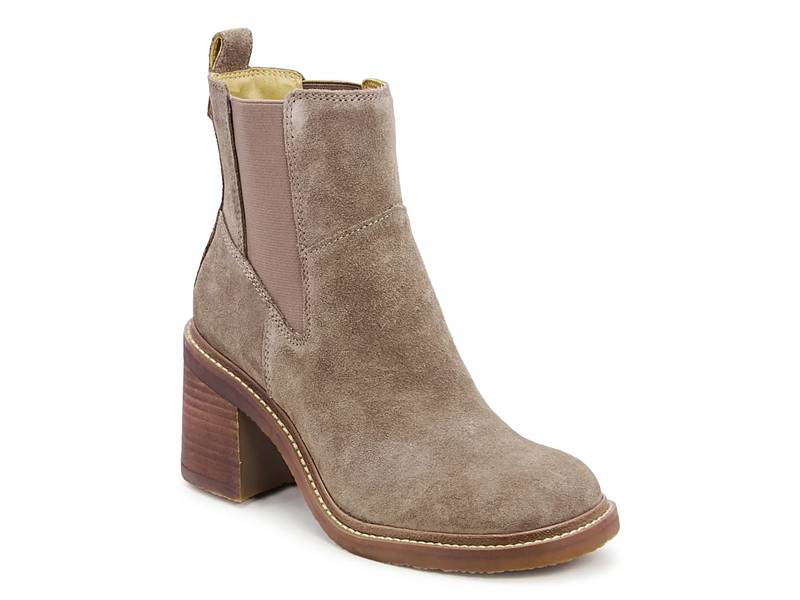 Shop Women s Chelsea Boots Save DSW Canada