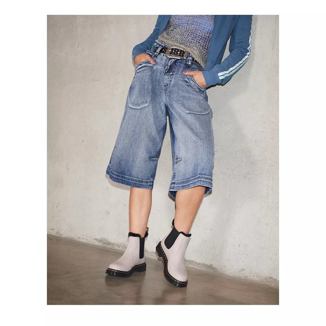 Dr. Martens UK Sizing 2976 Women s Leonore Chelsea Boot