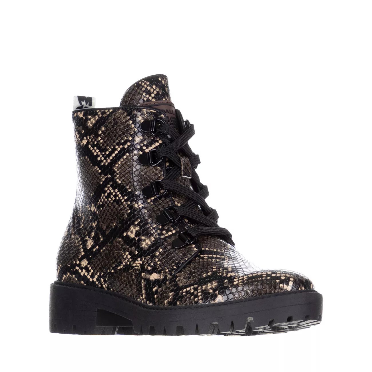 epic bootie kendall and kylie