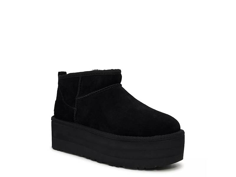 UGG Classic Short Women's Boot, Size 8 - Black for sale online