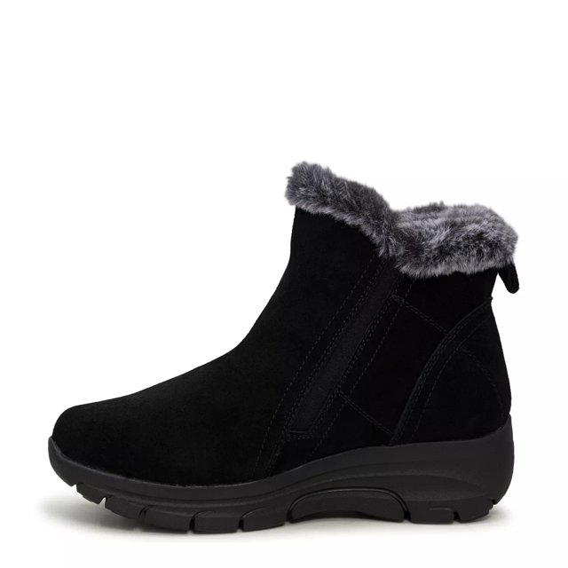 Wide width store ankle boots canada
