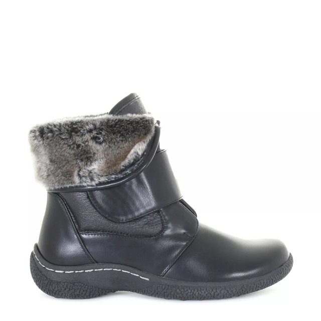WANDERLUST Kayla Wide Waterproof Winter Boot