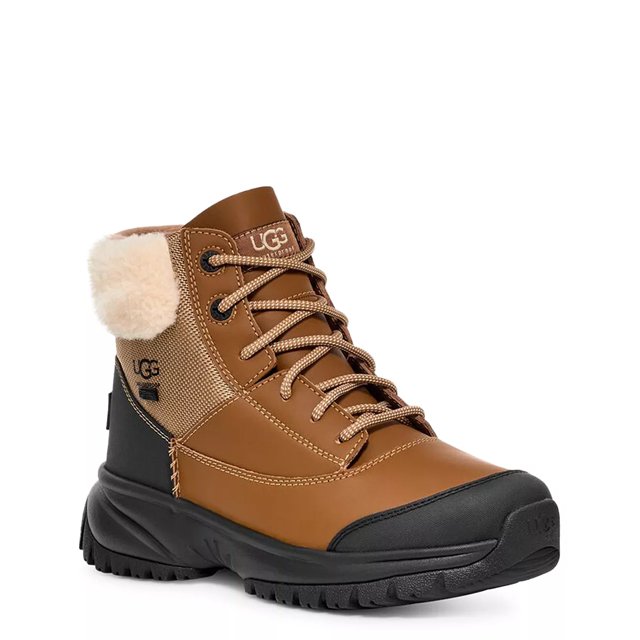 womens yose fluff boot