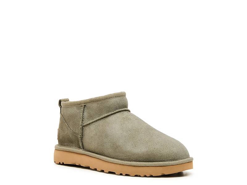 Visvim マウテンブーツ wmns 25㎝ Ugg north face GettyImages-1695877141.jpg