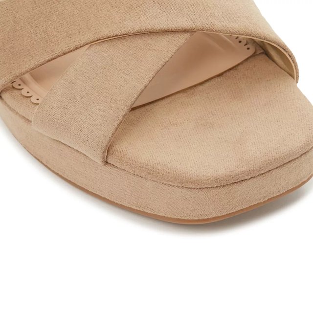 Dsw beige sandals store