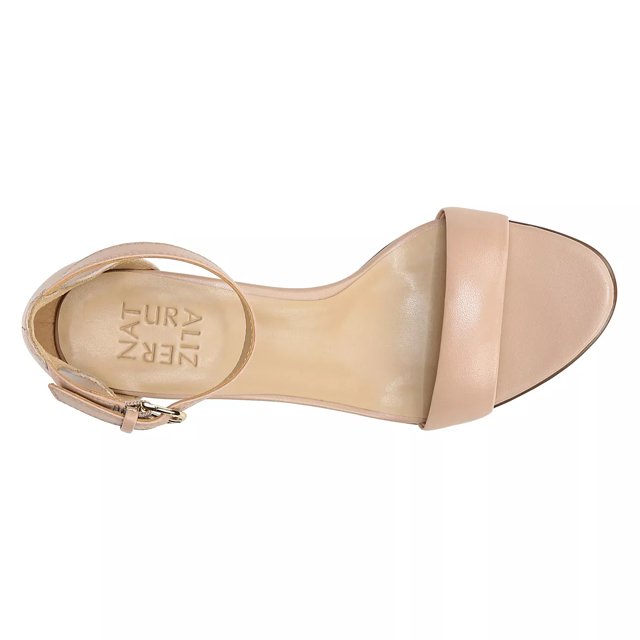 Naturalizer wide clearance width sandals