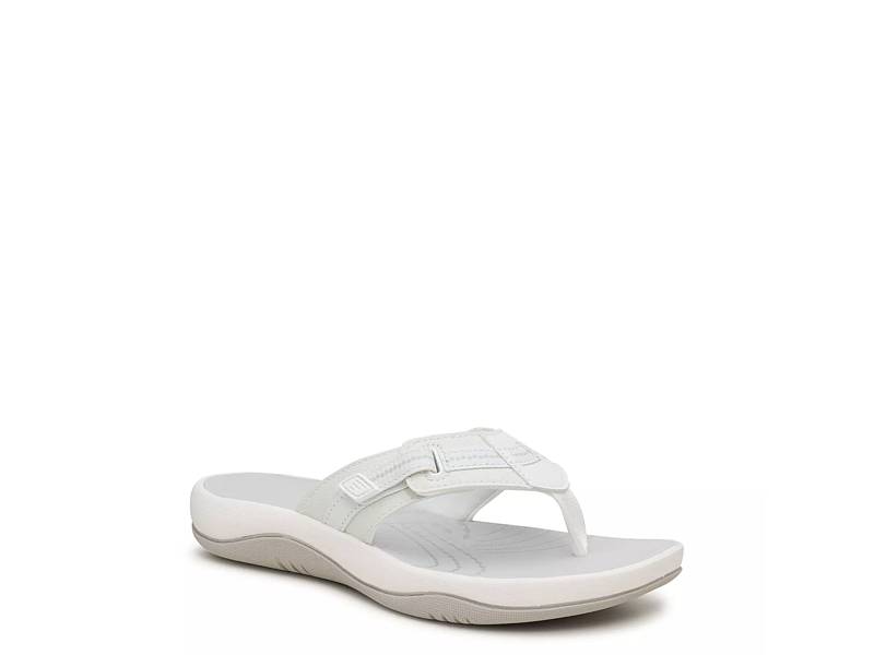 Nike Women's Bella Kai Flip Flop Sandal