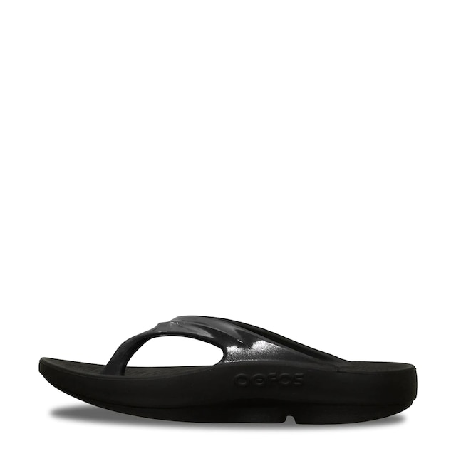 OOFOS Women's OOlala Flip Flop Sandal | The Shoe Company
