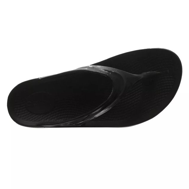 Shiny black flip flops outlet