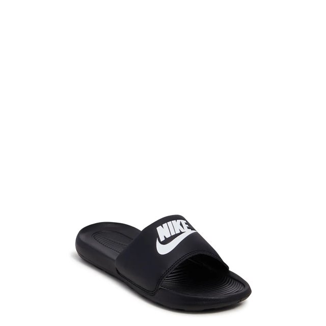 Nike sandals in store outlet